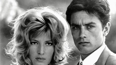 Reportage




  

    
      
    
  
  Films iconiques, lieux de tournage et "femme secrète" : à Rome, le souvenir d'Alain Delon "l'Italien"