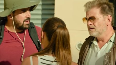 Reportage




  

    
      
    
  
  Succès de "Un p'tit truc en plus" : Un film qui "aura des impacts pour tous les gens qui sont porteurs de handicap", espèrent certains spectateurs