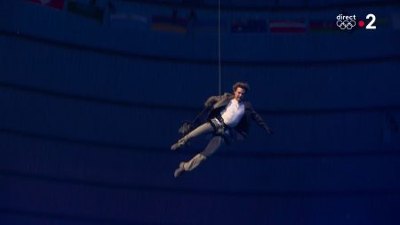 Vidéo




  

    
      
    
  
  De son saut du toit du Stade de France à son arrivée à Hollywood, Tom Cruise enflamme la cérémonie de clôture des JO