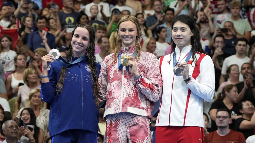 Une autre nuit de Marchandamania alors que la reine adolescente du Canada, McIntosh, revendique sa place