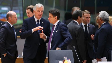 Bruxelles : Michel Barnier, négociateur habile et à l’écoute, ouvert aux compromis malgré avis sur immigration "Il est à l'écoute" : à Bruxelles, Michel Barnier est vu comme un habile négociateur ouvert aux compromis, en dépit d'une sortie sur l'immigration