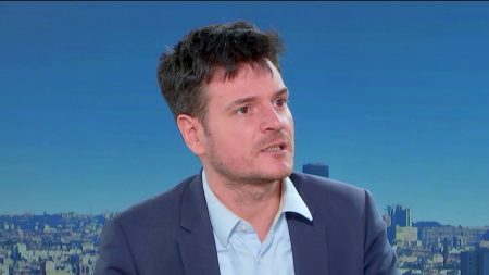 Constitution : « Pas de délai pour nommer un Premier ministre », selon Benjamin Morel Nomination d’un Premier ministre : la Constitution "ne fixe pas de délai", indique Benjamin Morel, constitutionnaliste