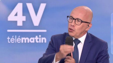 Éric Ciotti : « Xavier Bertrand, c’est la fausse droite », dans la recherche d’un nouveau Premier ministre Recherche d'un nouveau Premier ministre : Xavier Bertrand, "c'est la fausse droite", affirme Éric Ciotti