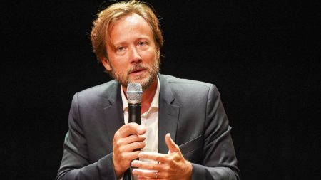 Futur gouvernement : « Incongruité d’aller chercher à droite », dénonce le député PS Boris Vallaud Futur gouvernement : "Il y a une incongruité à aller chercher à droite", pointe le député PS Boris Vallaud