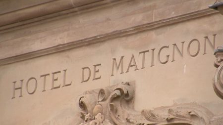 Matignon : dossiers épineux sur le bureau du Premier ministre Recherche du Premier ministre : des dossiers épineux sur le bureau de Matignon