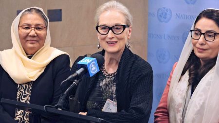 "Un écureuil a plus de droits qu'une fille en Afghanistan aujourd'hui" : Meryl Streep soutient l'appel de l'ONU à sortir les Afghanes de l'oppression des talibans