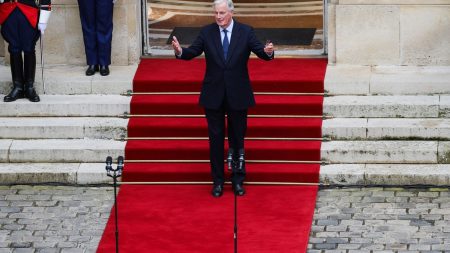 Michel Barnier à Matignon : sa méthode de consensus mise à l’épreuve dès son arrivée "Quelqu'un qui a toujours mis tout le monde autour de la table" : à peine arrivé à Matignon, la "méthode Barnier" déjà mise à l'épreuve