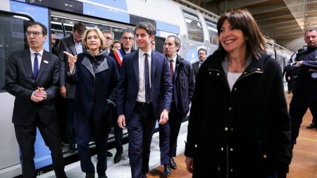 Mobilité : Pécresse vs Hidalgo, duel sur l’accessibilité des transports à Paris lors des J. paralympiques Mobilité : bras de fer entre Valérie Pécresse et Anne Hidalgo sur l'accessibilité des transports en commun à Paris
Cela fait une semaine que les Jeux paralympiques ont commencé et le bras de fer s'accentue autour de l'accessibilité des transports en commun à Paris, entre Valérie Pécresse et Anne Hidalgo.