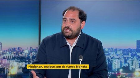 Nomination Premier ministre : « Les motions de censure ne s’annoncent pas sur Twitter », selon un politologue Nomination d’un Premier ministre : ce n’est pas "sur Twitter ou dans des dépêches AFP que l’on annonce des motions de censure", estime un politologue