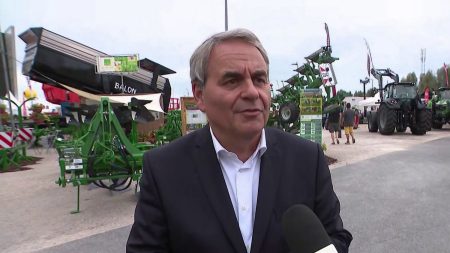 Recherche Premier ministre : Xavier Bertrand pressenti, opposition sceptique Recherche d’un nouveau Premier ministre : Xavier Bertrand pressenti, l’opposition sceptique