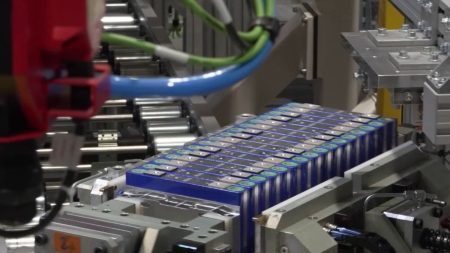 Usine française de batteries électriques peine à décoller Batteries électriques : la première usine française peine à décoller