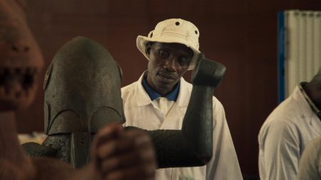 Le film « Dahomey » invite le passé colonial à parler à travers les trésors volés du Bénin