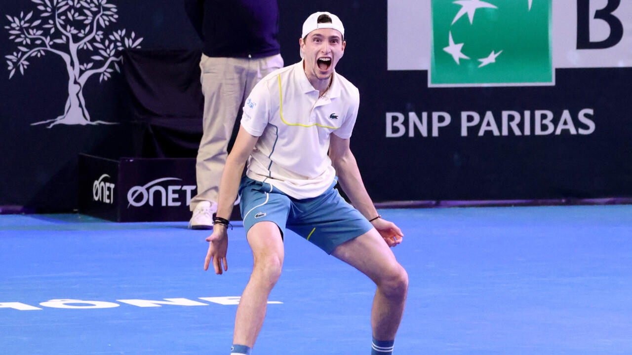 Le meilleur joueur de tennis français Humbert se prépare à
