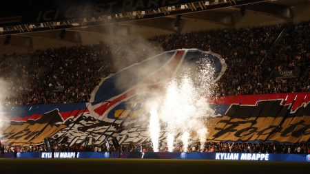 Les supporters du PSG font l'objet d'un examen minutieux après des chants homophobes présumés lors du choc à Strasbourg