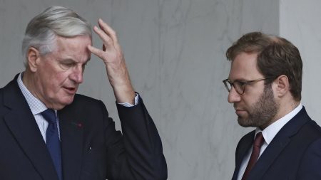 Barnier : couacs, menaces de démission et budget, un premier mois tendu du gouvernement Gouvernement Barnier : entre couacs, menaces de démission et préparation du budget, un premier mois sous tension