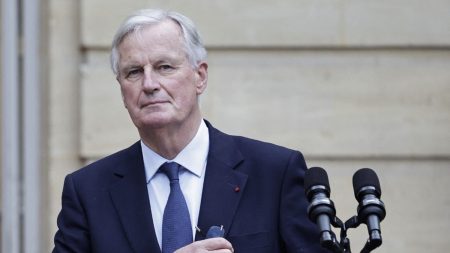:
    Édito



  

    
      
    
      

  

  
    Budget 2025 : impôts, retraites... le paradoxe Barnier

          Pour rétablir les finances publiques, le gouvernement de Michel Barnier mise notamment sur une hausse des impôts pour les grandes entreprises et les plus riches et sur le report de l'indexation des pensions de retraites sur l'inflation. Des mesures pas vraiment dans l'ADN de la droite.