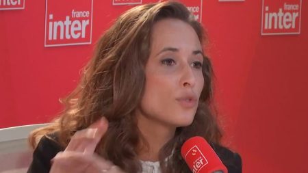 Budget 2025 : LFI déposera une motion de rejet avant l’examen à l’Assemblée, assure Clémence Guetté Budget 2025 : la France insoumise "va présenter" une motion de rejet avant l’examen de la première partie à l'Assemblée, confirme la députée Clémence Guetté