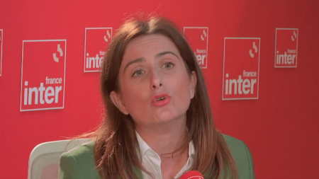 Budget 2025 : Marine Tondelier critique Michel Barnier, soutenu par le RN pour son maintien Budget 2025 : "Michel Barnier doit le maintien à son poste au RN et le budget en est l'illustration", tance Marine Tondelier