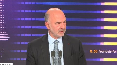 Budget 2025 : "On ne va pas faire chaque année un choc fiscal, il faudra aller plus loin" dans les économies de dépenses, plaide Pierre Moscovici