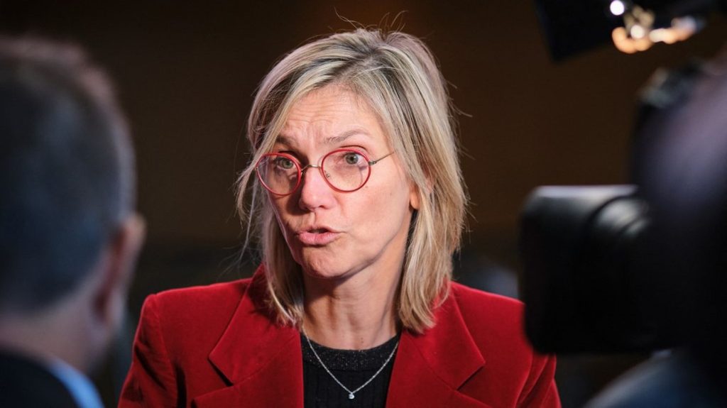 Budget 2025 : la ministre de la Transition écologique sous-entend qu'elle pourrait démissionner si elle n'a pas les "moyens de son action"