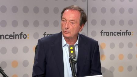 Budget : Michel-Édouard Leclerc critique le manque de transparence dans la gestion financière. Budget : "Faire un chèque en blanc à une équipe qui nous dit 'ça a été mal géré avant', ce n'est pas génial", déplore Michel-Édouard Leclerc