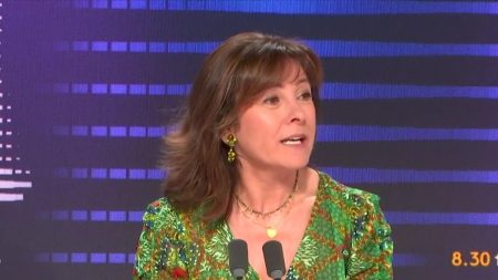 Gouvernement : "Il faut censurer" le gouvernement la semaine prochaine, appelle la socialiste Carole Delga