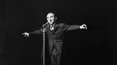 Le jour où la carrière de Charles Aznavour a basculé avec "Je m'voyais déjà"