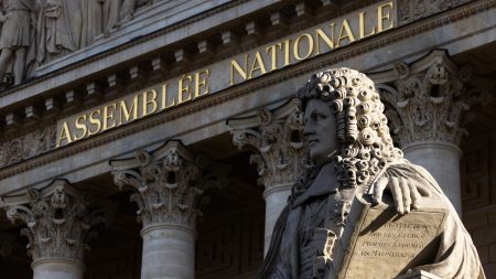 Suspension temporaire demandée pour l’accès des journalistes de « Frontières » à l’Assemblée nationale Dépression Kirk : intervention des pompiers en cours après une inondation dans les locaux de l'Assemblée nationale