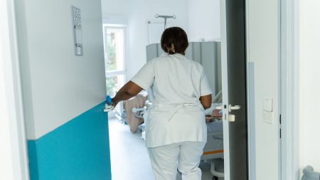 Discours de Michel Barnier : lutte contre déserts médicaux, loi infirmières-infirmiers, prévention santé Discours de politique générale : lutte contre les déserts médicaux, loi "infirmières-infirmiers", prévention... Voici les principales annonces de Michel Barnier sur la santé