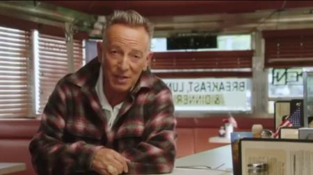 Donald Trump attaque Bruce Springsteen pour son soutien à Kamala Harris "Je hais Bruce Springsteen !" : Donald Trump s'en prend au chanteur, qui soutient Kamala Harris