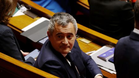 Temps de travail : est-ce que la fin des 35 heures, proposée par Gérald Darmanin, est une source d'économies ?