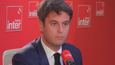 Dérapage budgétaire : "Ça fait 50 ans que la France dépense plus qu'elle ne gagne", soutient Gabriel Attal qui assure avoir fait des économies
