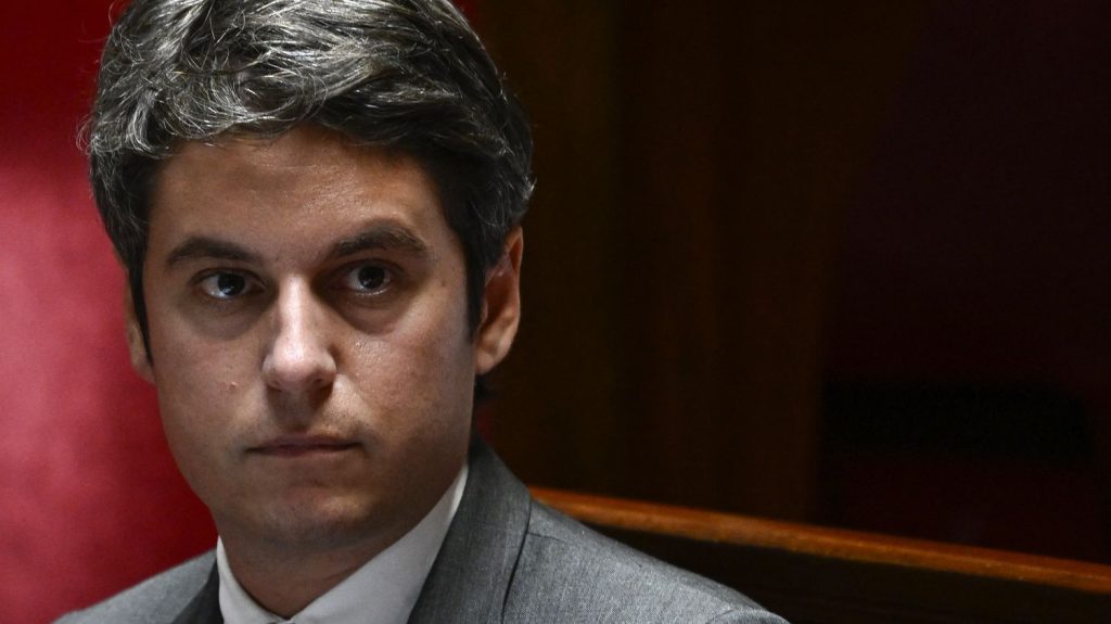 Assemblée nationale : Gabriel Attal se dit "écœuré" par les "méthodes" de Laurent Wauquiez
