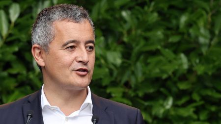 Loyers impayés de la gendarmerie : l'ordre de ne pas payer vient directement de l'ex-ministre Gérald Darmanin, selon l'entourage de Bruno Retailleau