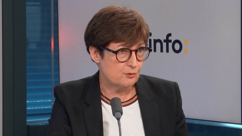 Hausse de la taxe sur l'électricité : "Taxons l'électricité décarbonée qu'on produit et continuons d'importer de l'énergie fossile", ironise la présidente de l'UFE

          Alors que le gouvernement a prévu d'augmenter la taxe sur l'électricité, l'Union française de l'électricité (UFE) appelle à une réforme structurelle de la fiscalité énergétique. Elle souhaite ainsi favoriser l'électricité décarbonée produite nationalement, plutôt que d'importer des énergies fossiles.