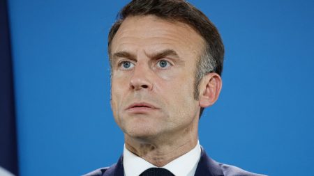 Israël : Macron critique le « manque de professionnalisme » des ministres de Barnier Polémique sur Israël : Emmanuel Macron dénonce un "manque de professionnalisme" des ministres du gouvernement de Michel Barnier