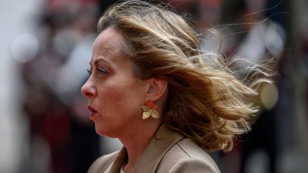 Italie : la méthode Meloni

          Direction l'Italie avvec la loi sécurité et la question de l'immigration. Quelle est la stratégie de Giorgia Meloni, la présidente du Conseil italien ?