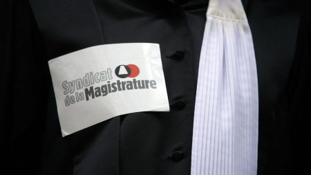 Budget de la justice : "Abandonner la loi de programmation, c'est assez catastrophique", dénonce le secrétaire national du syndicat de la magistrature