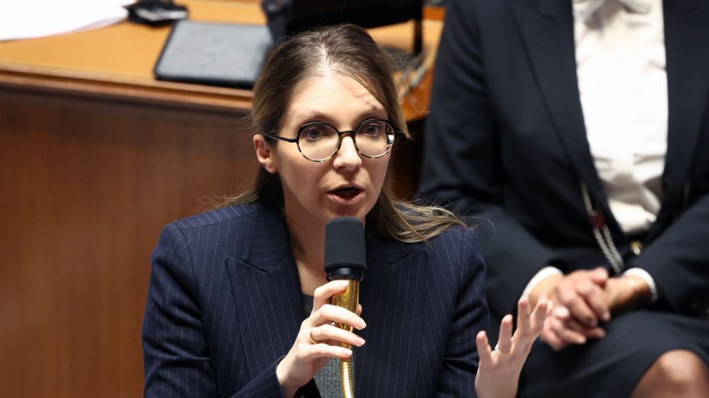 "Immense victoire", "Cela ne vaut pas décision de justice"... Les réactions politiques sur la saisine de la justice contre Aurore Bergé dans l'affaire des crèches privées