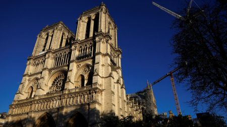 La France envisage de faire payer aux touristes l’entrée de la cathédrale Notre-Dame