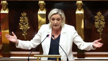 Marine Le Pen trace des lignes rouges face au gouvernement de Michel Barnier, nouveau Premier ministre Gouvernement de Michel Barnier : Marine Le Pen trace ses lignes rouges face au nouveau Premier ministre