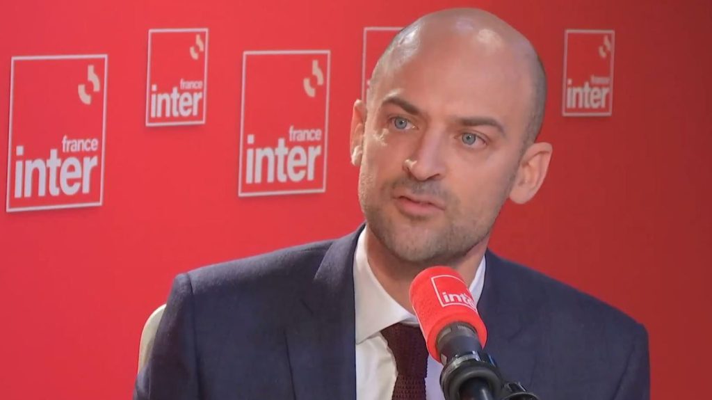 "Je me rends en Ukraine" pour rappeler que "la sécurité de notre continent est en jeu", affirme le ministre de l'Europe et des Affaires étrangères