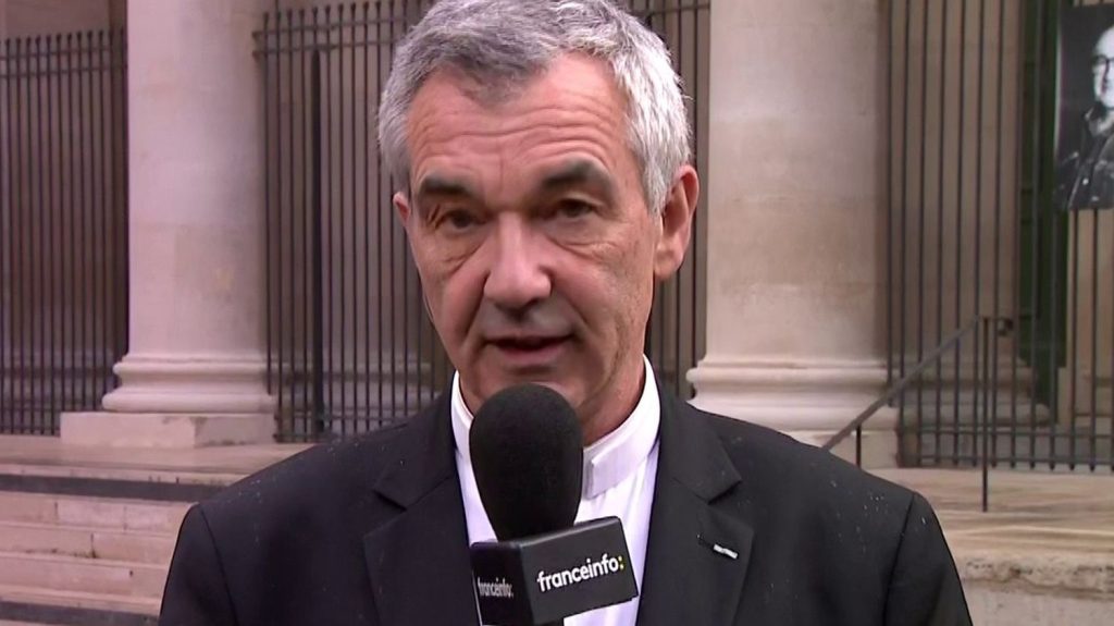"Michel Blanc avait un sens de l'amitié très prononcé", constate le Père Yves Trocheris, qui officiera pour ses obsèques à Saint-Eustache