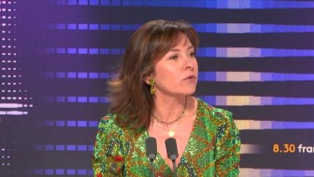 Budget : la présidente socialiste de la région Occitanie, Carole Delga, "valide le principe d'avoir une imposition plus juste"