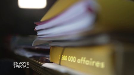 :
    Vidéo




  

    
      
    
  
  Circulaire aux procureurs : classer sans suite pour réduire le stock des affaires non traitées