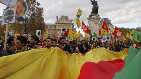 Qu’est-ce qui motive la soudaine expulsion par la France de militants kurdes ?