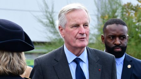 Le Premier ministre Michel Barnier dit vouloir "changer ce pays avec un plan de réformes à cinq ans"