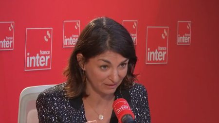 Budget : "Il y a une urgence budgétaire", se désole la présidente LFI de la Commission des Affaires économiques de l'Assemblée Aurélie Trouvé