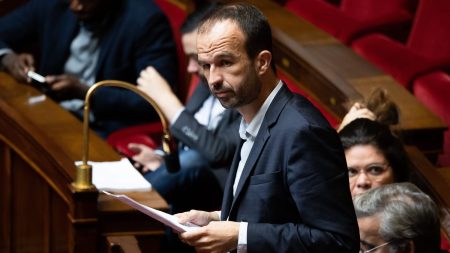 Cession de Doliprane : "La seule garantie sérieuse et crédible qu'on peut avoir, c'est de bloquer cette vente", affirme l'Insoumis Manuel Bompard