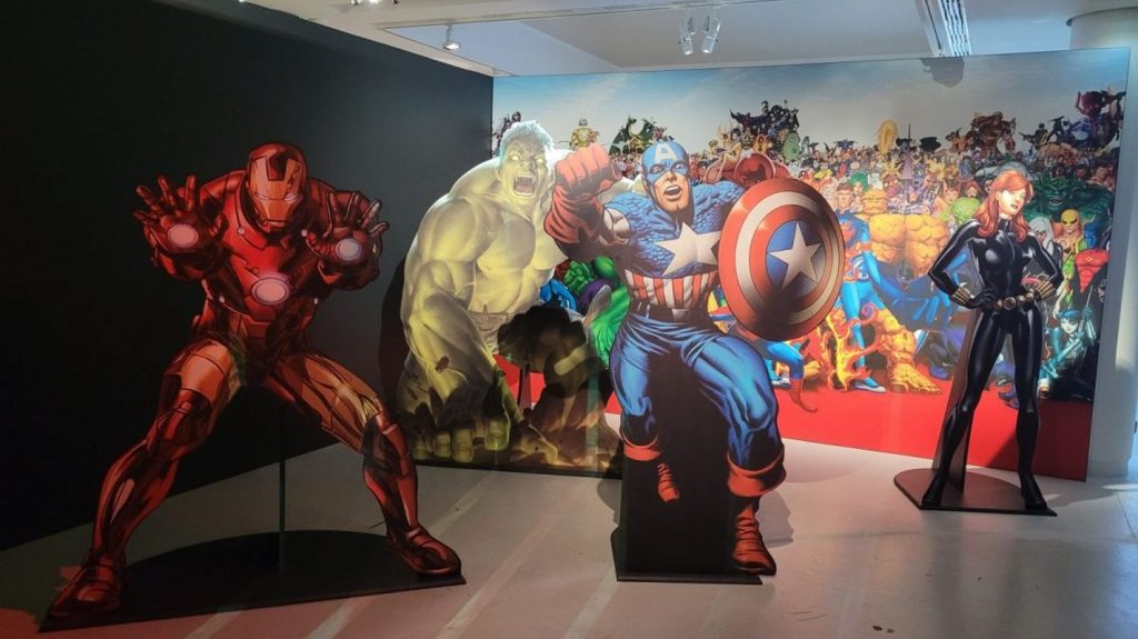 :
    le dernier publié



  

    
      
    
    
    Visite de l'expo sur les comics Marvel à Angoulême

          En attendant le festival de la BD qui se tiendra dans la cité charentaise fin janvier, cet événement réunit plus de 150 œuvres originales d’artistes emblématiques de l’univers Marvel, des pionniers comme Stan Lee et Jack Kirby aux talents contemporains.
    
    
          Diffusé le 09/11
